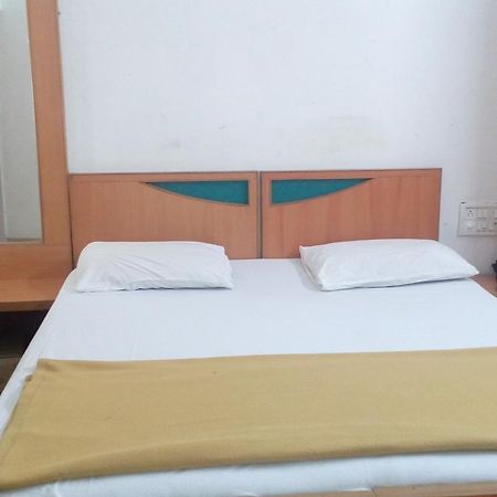 Hotel Rajdhani Lonavala Extérieur photo