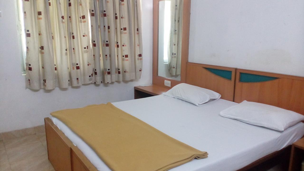 Hotel Rajdhani Lonavala Extérieur photo