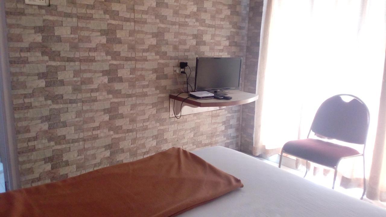 Hotel Rajdhani Lonavala Extérieur photo
