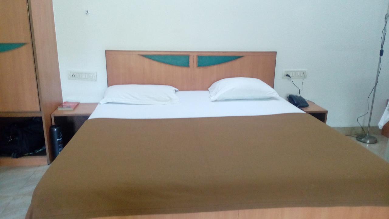 Hotel Rajdhani Lonavala Extérieur photo